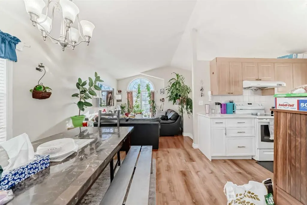 144 Taradale Drive NE