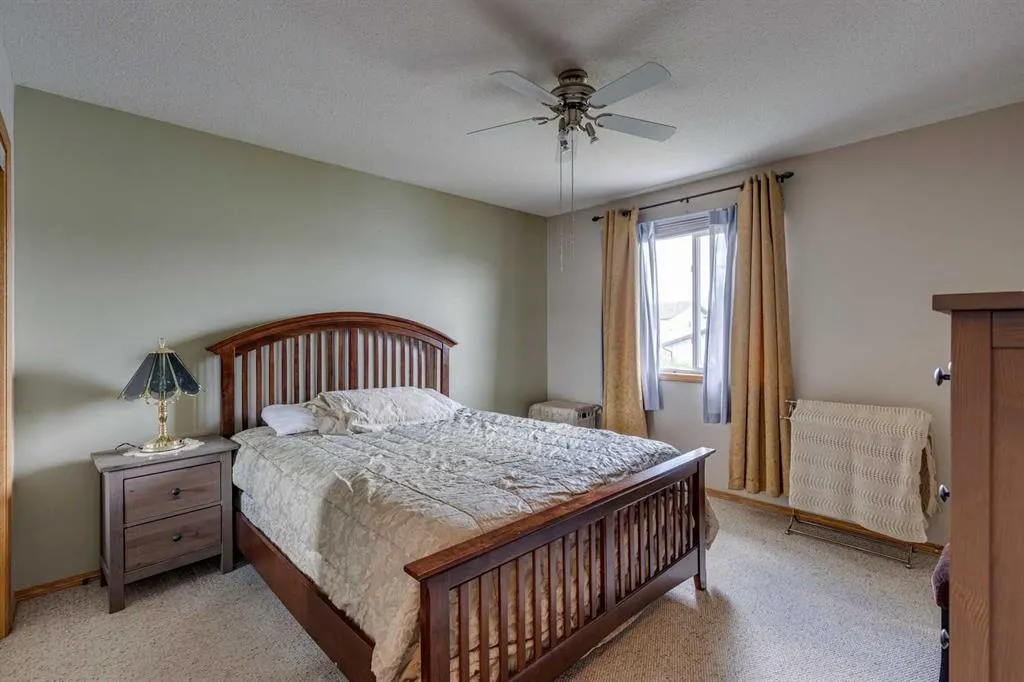 1656 Strathcona Gate