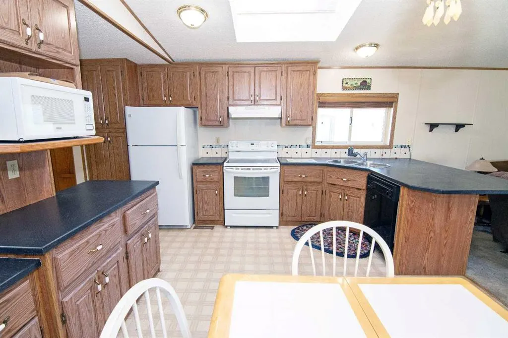 504 Home Place SE