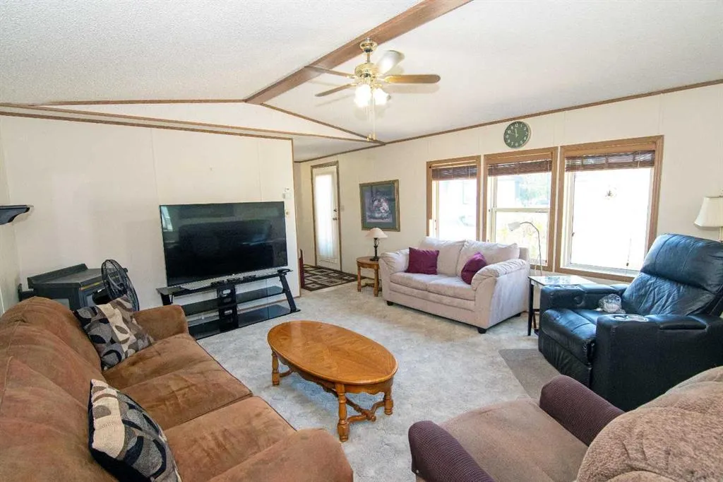 504 Home Place SE