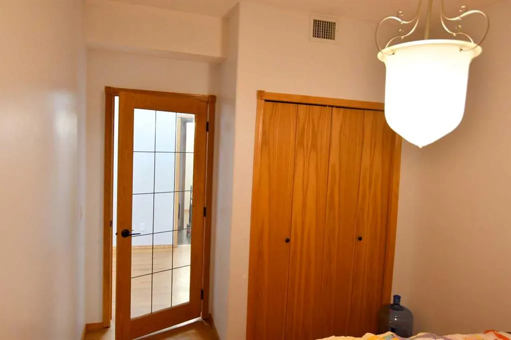 4512 52 Avenue, #306