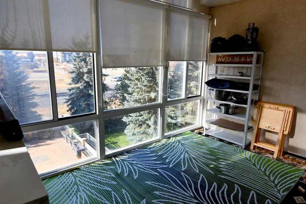4512 52 Avenue, #306