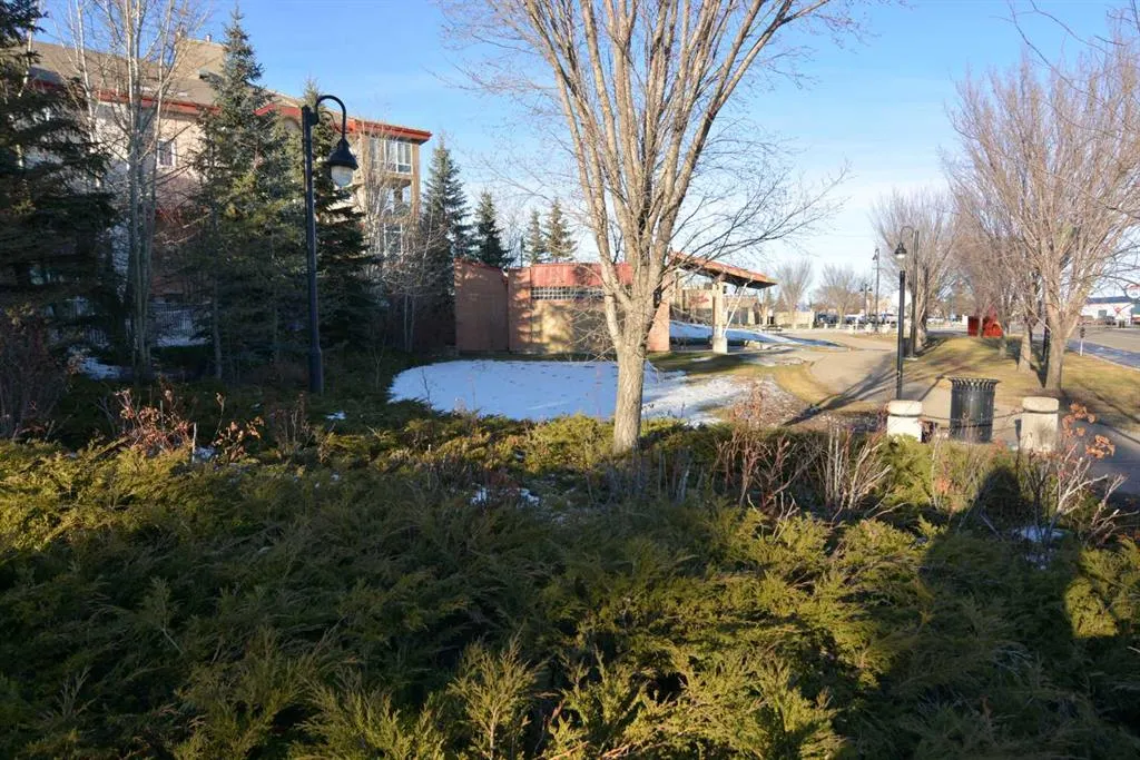 4512 52 Avenue, #306
