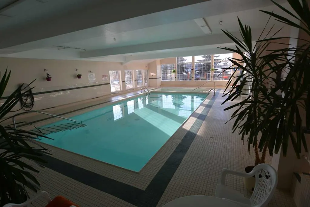 4512 52 Avenue, #306