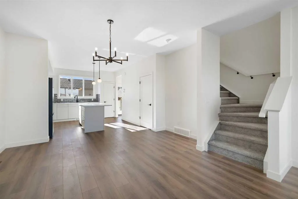 215 Belvedere Avenue SE