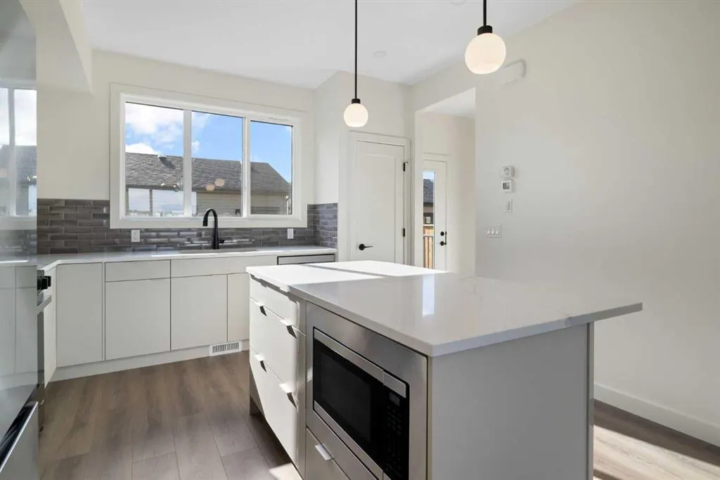 215 Belvedere Avenue SE