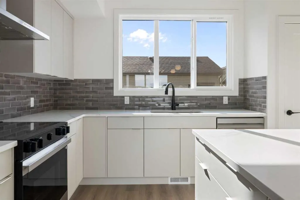 215 Belvedere Avenue SE