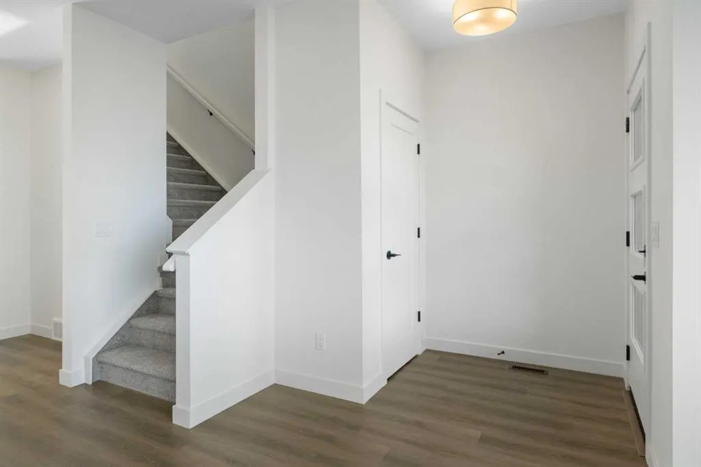 215 Belvedere Avenue SE