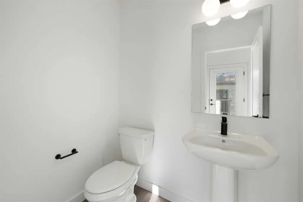 215 Belvedere Avenue SE