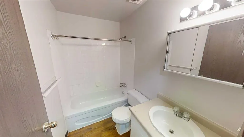 5117 44 Street, #301