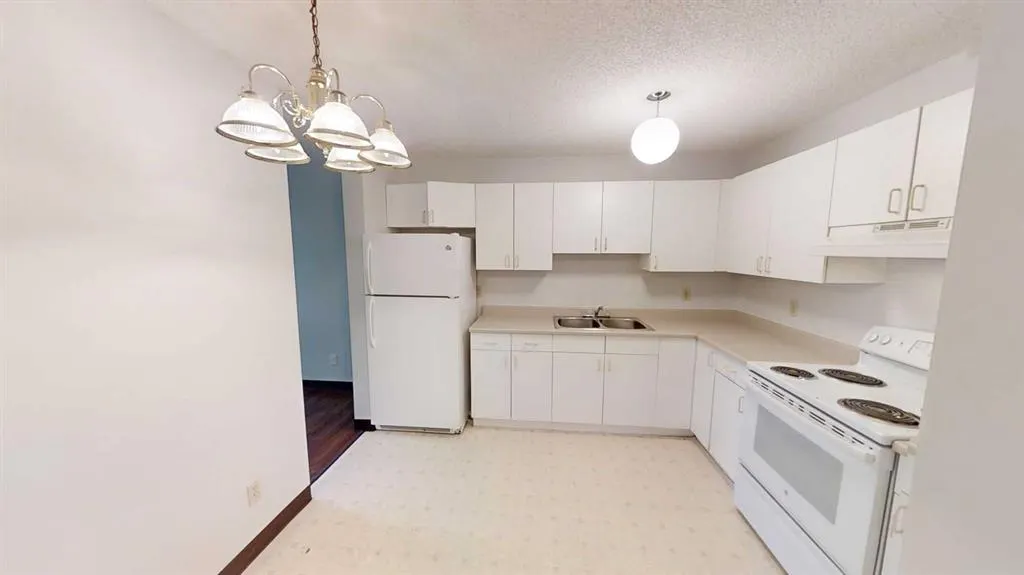 5117 44 Street, #301
