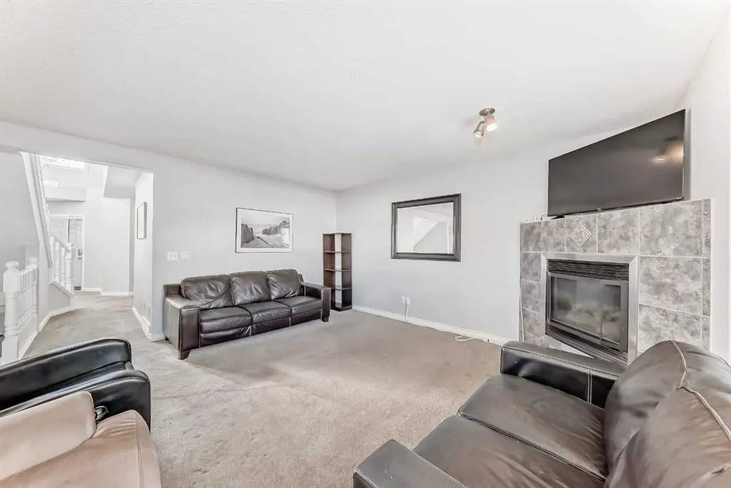307 Panatella Court NW