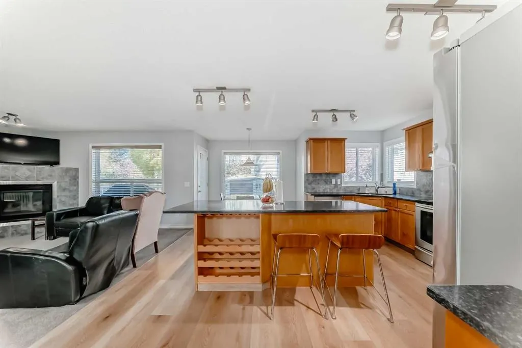 307 Panatella Court NW