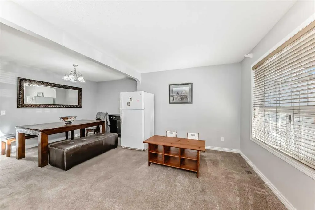 307 Panatella Court NW