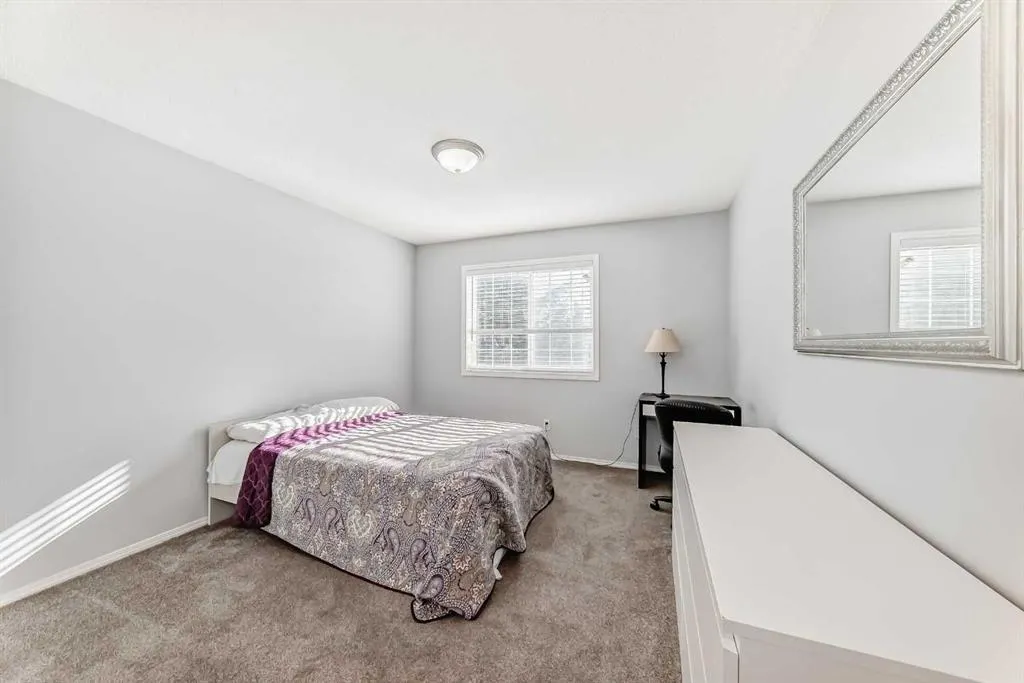 307 Panatella Court NW