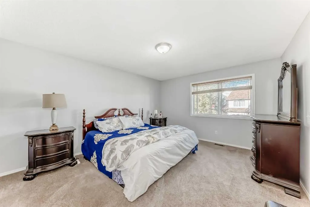 307 Panatella Court NW