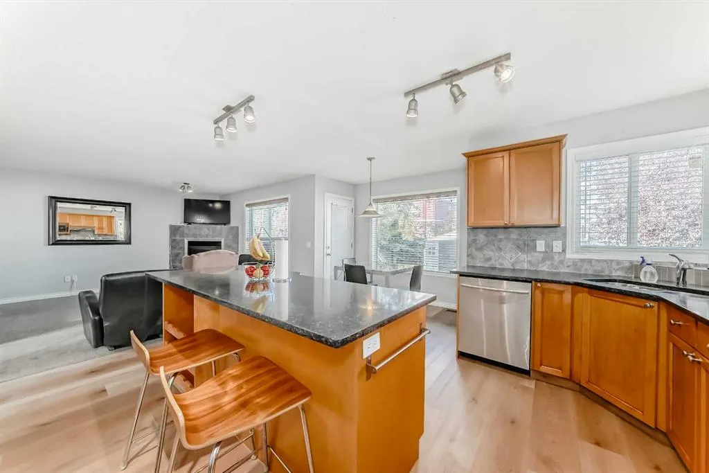 307 Panatella Court NW