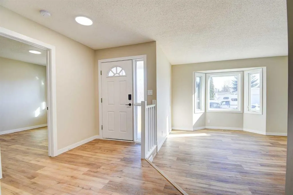 112 Dixon Crescent