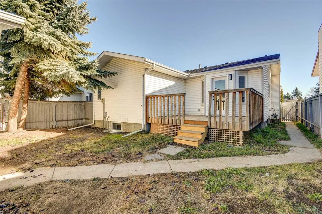 112 Dixon Crescent
