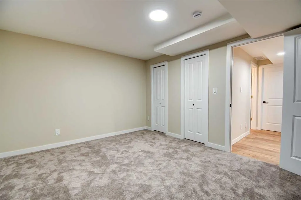 112 Dixon Crescent