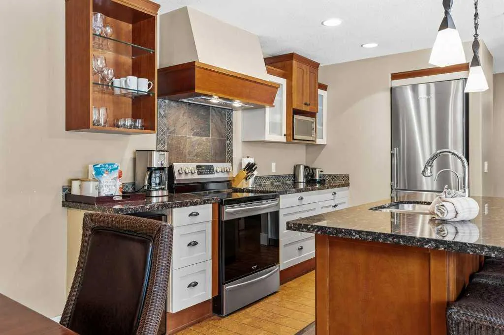173 Kananaskis Way, #106