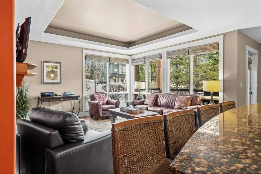 173 Kananaskis Way, #106