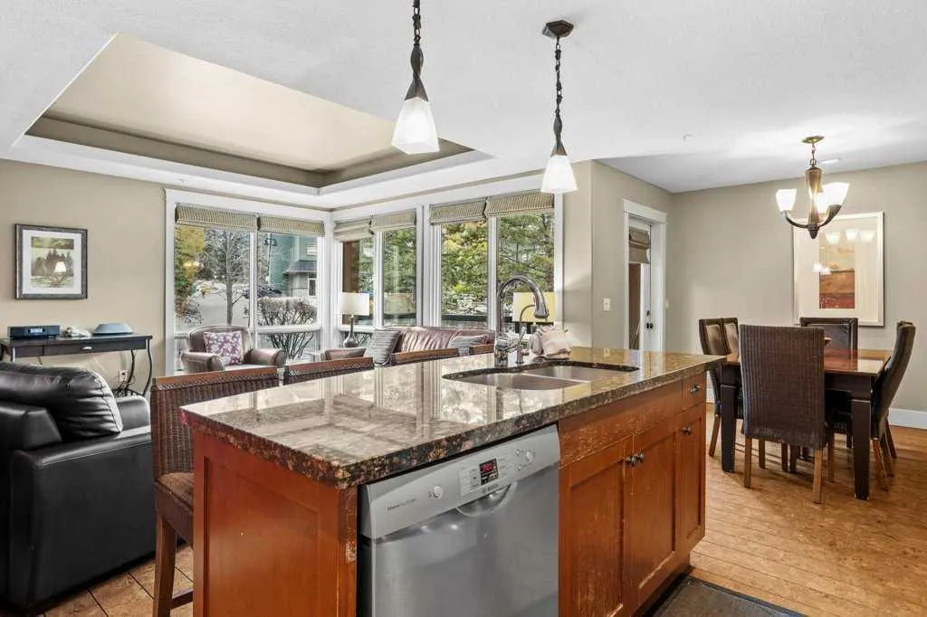 173 Kananaskis Way, #106