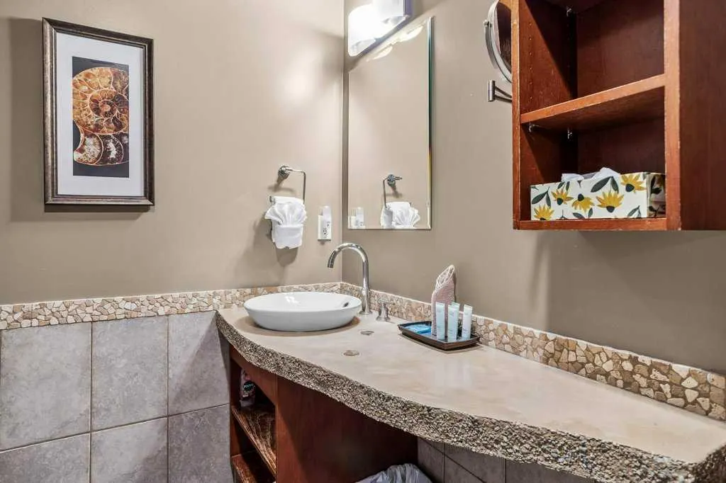 173 Kananaskis Way, #106
