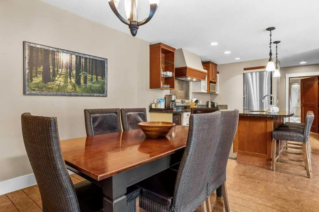173 Kananaskis Way, #106