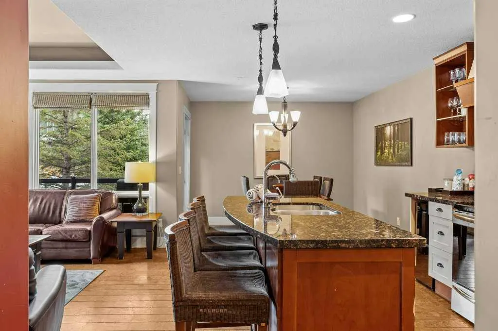 173 Kananaskis Way, #106