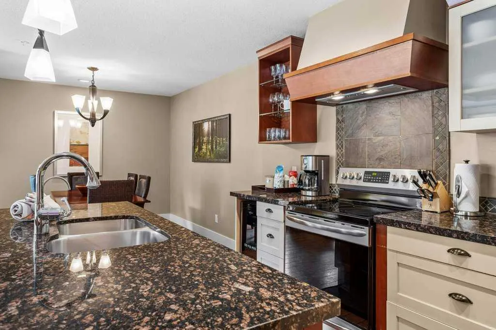 173 Kananaskis Way, #106