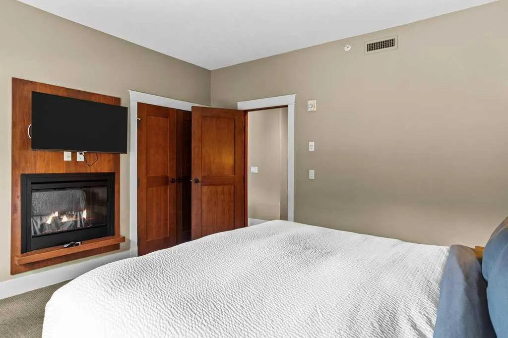 173 Kananaskis Way, #106