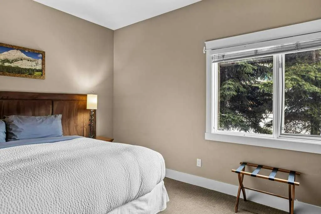 173 Kananaskis Way, #106
