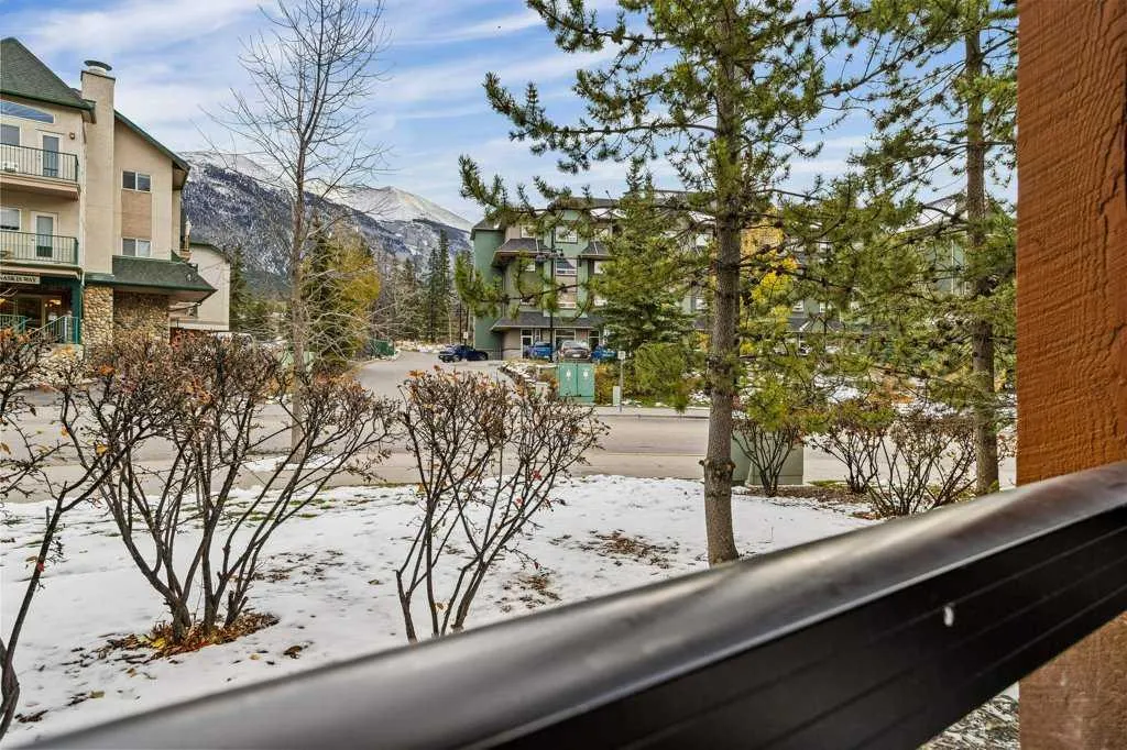 173 Kananaskis Way, #106