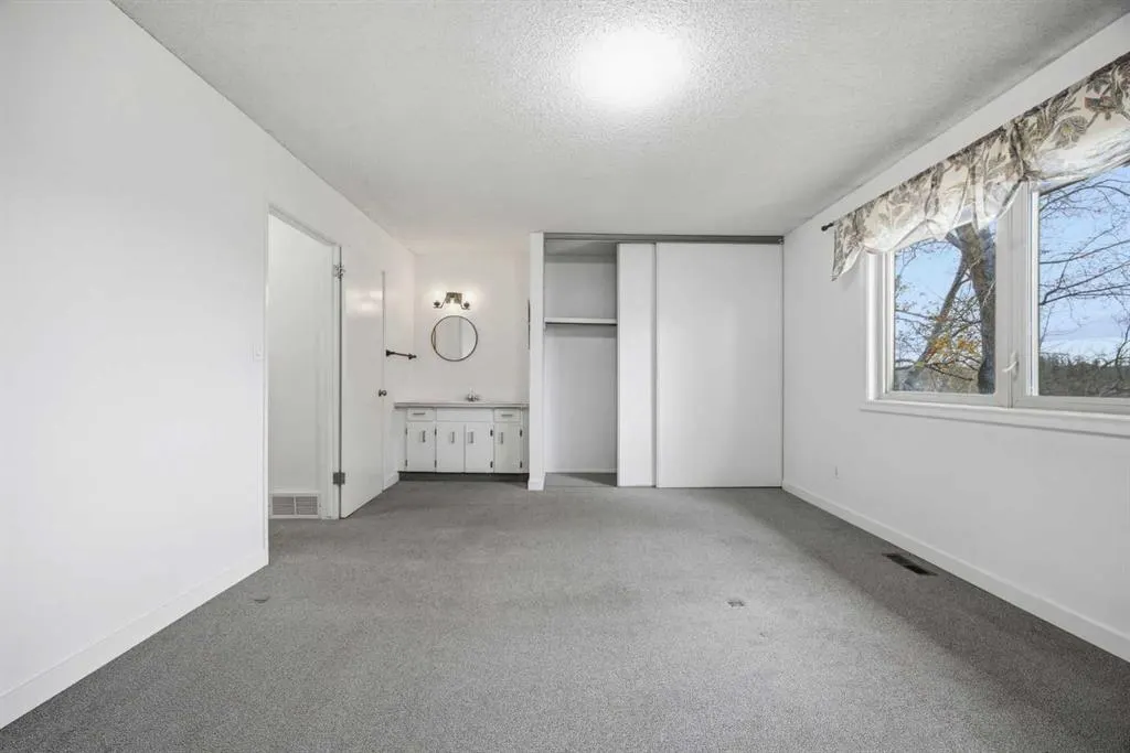 803 Varsity Estates Drive NW, #8