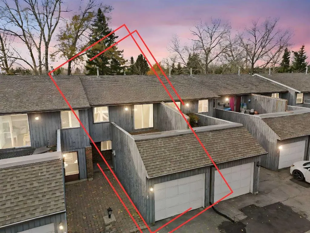 803 Varsity Estates Drive NW, #8