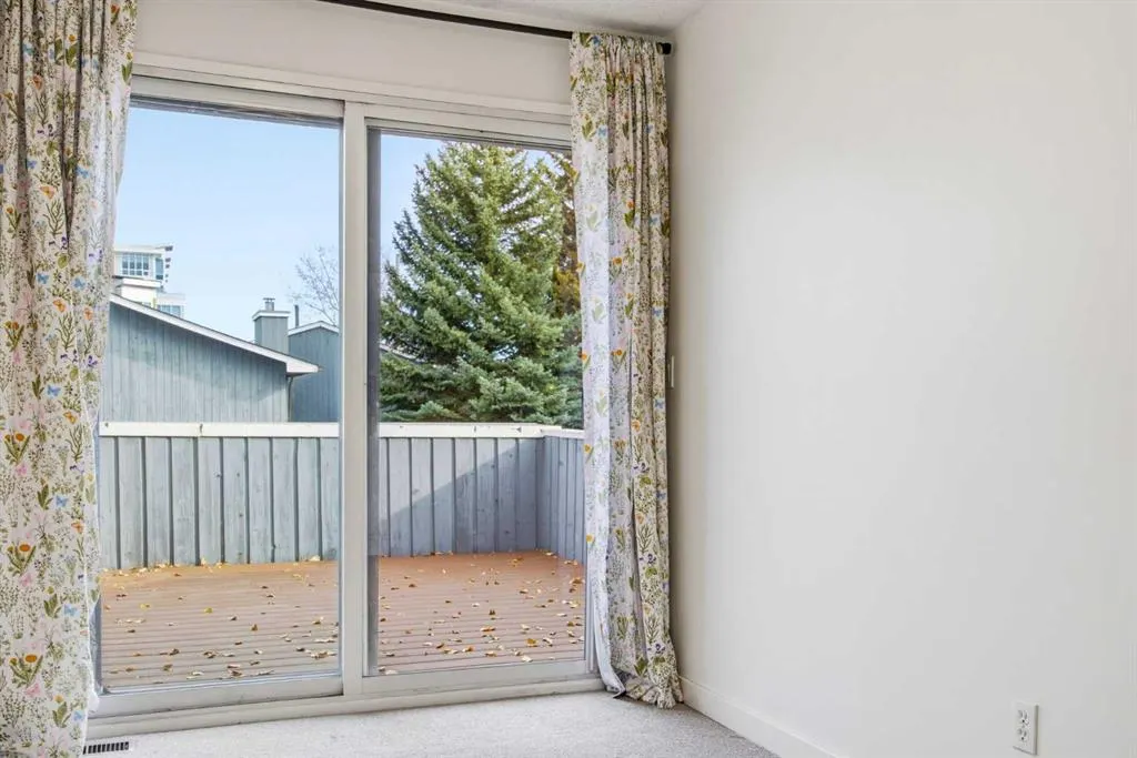 803 Varsity Estates Drive NW, #8