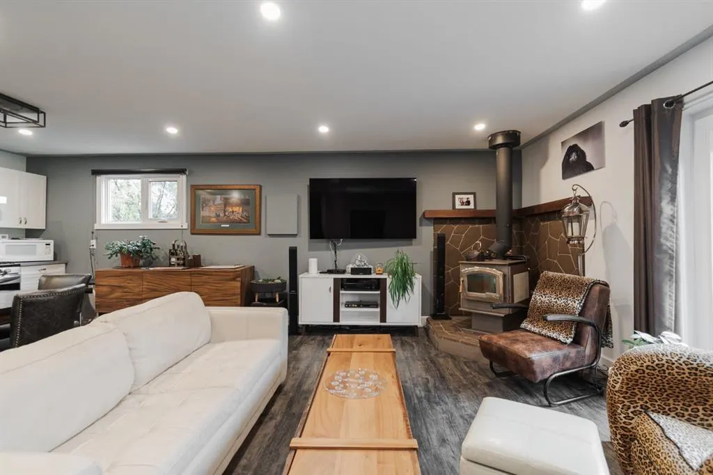 21 Gregoire Avenue