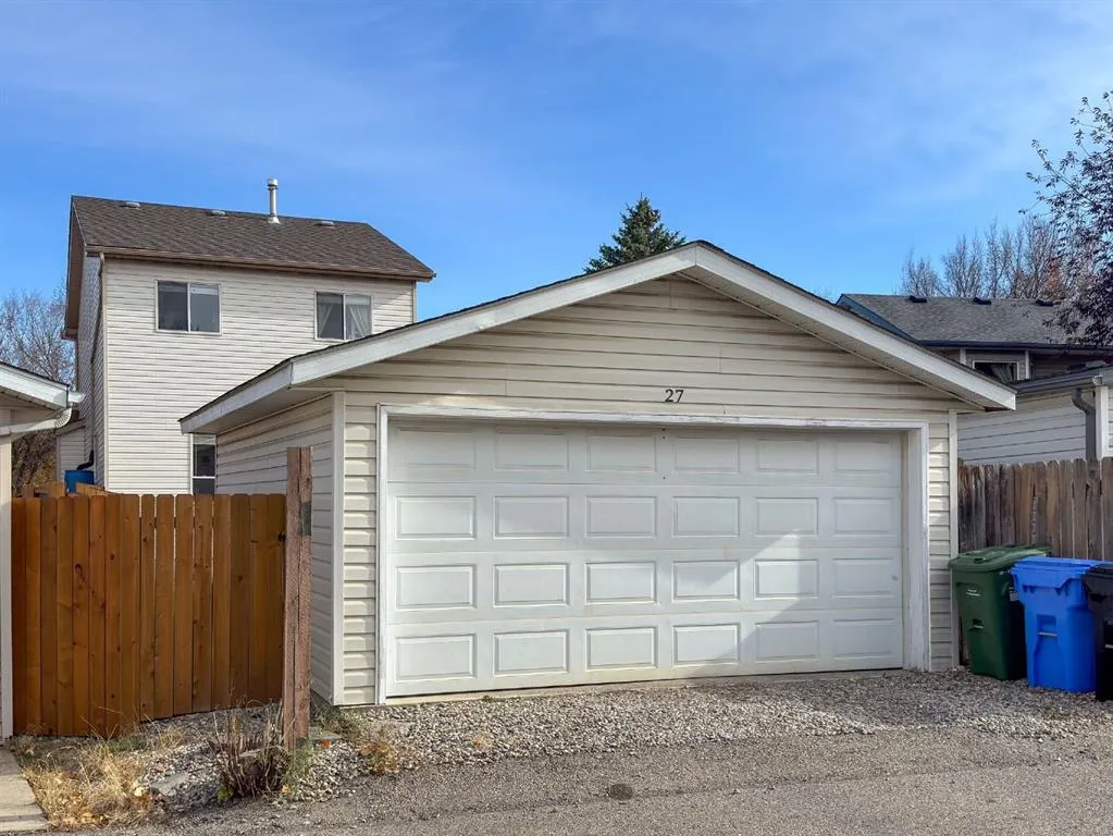 27 Hidden Valley Link NW