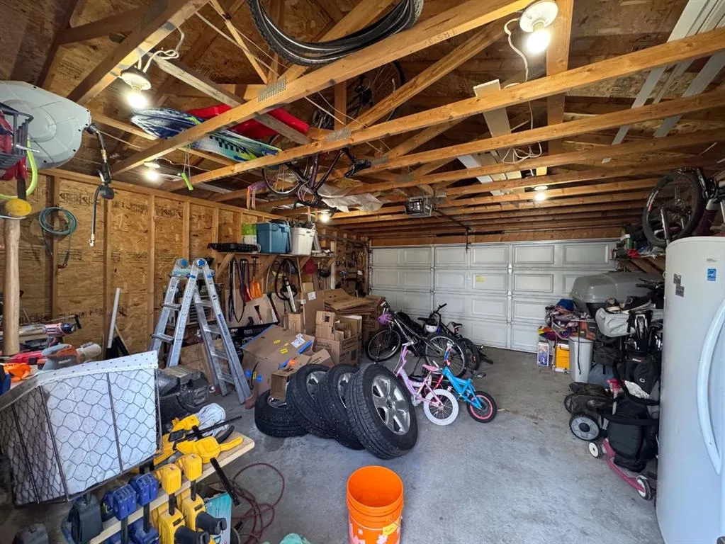 27 Hidden Valley Link NW