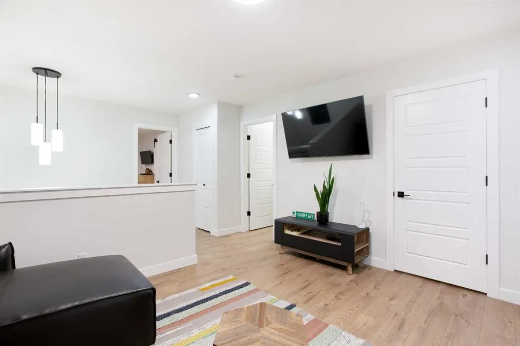 210 Chelsea Heath