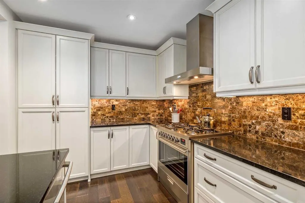 121 Quarry Way SE, #105