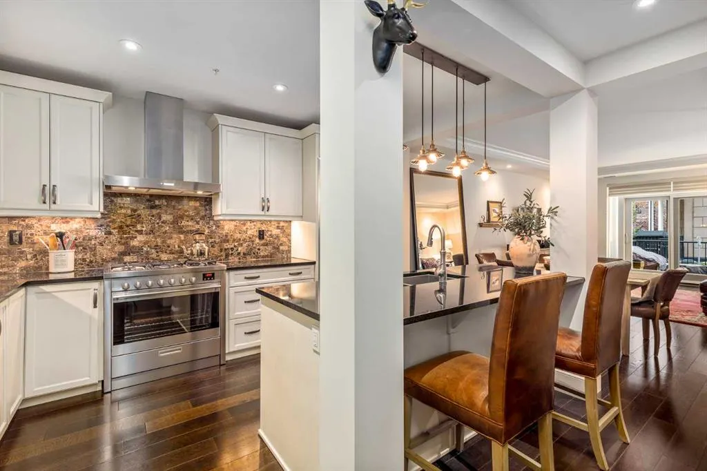 121 Quarry Way SE, #105