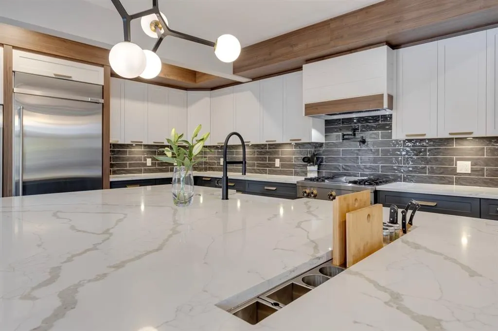 3312 Caribou Drive NW