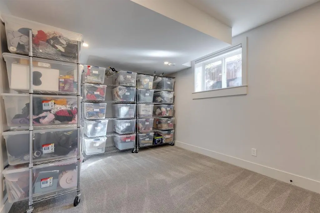 3312 Caribou Drive NW