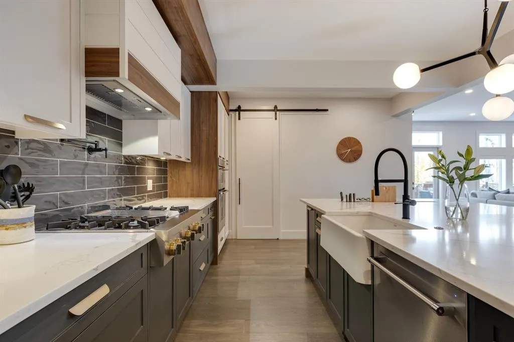 3312 Caribou Drive NW