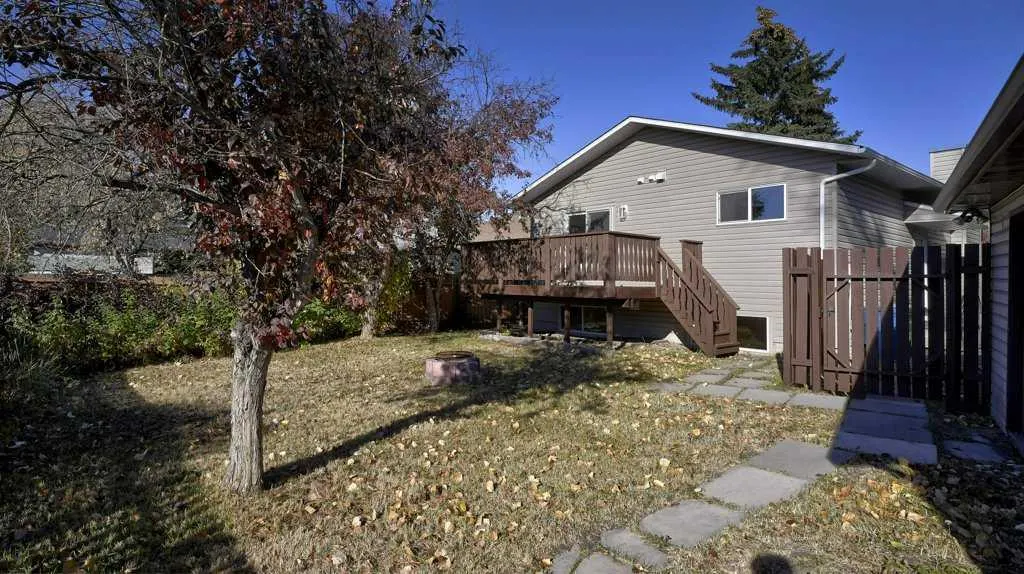 68 Marquis Place SE