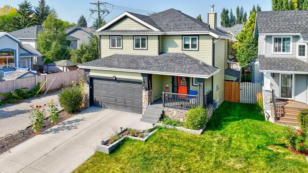 15 Chaparral Crescent SE