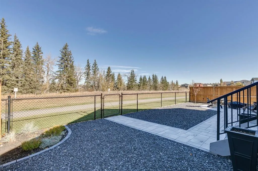 154 Riverwood Crescent SW