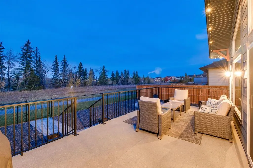 154 Riverwood Crescent SW